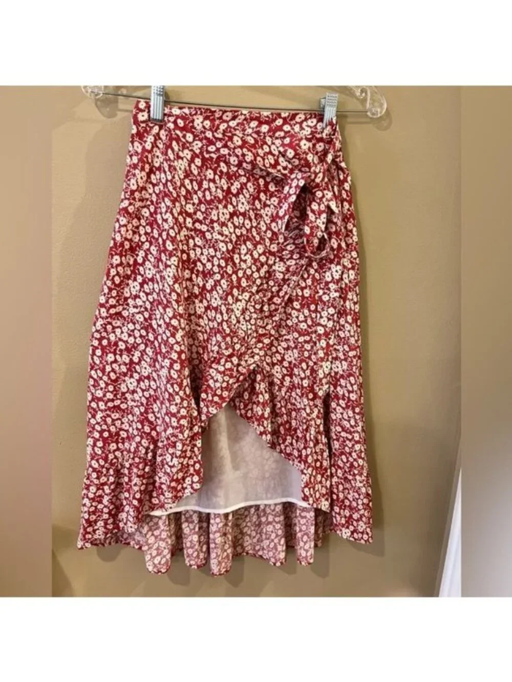 Rails Women’s Skirt Size XS Scarlet Camellia Floral Neptune Ruffle Floral Wrap